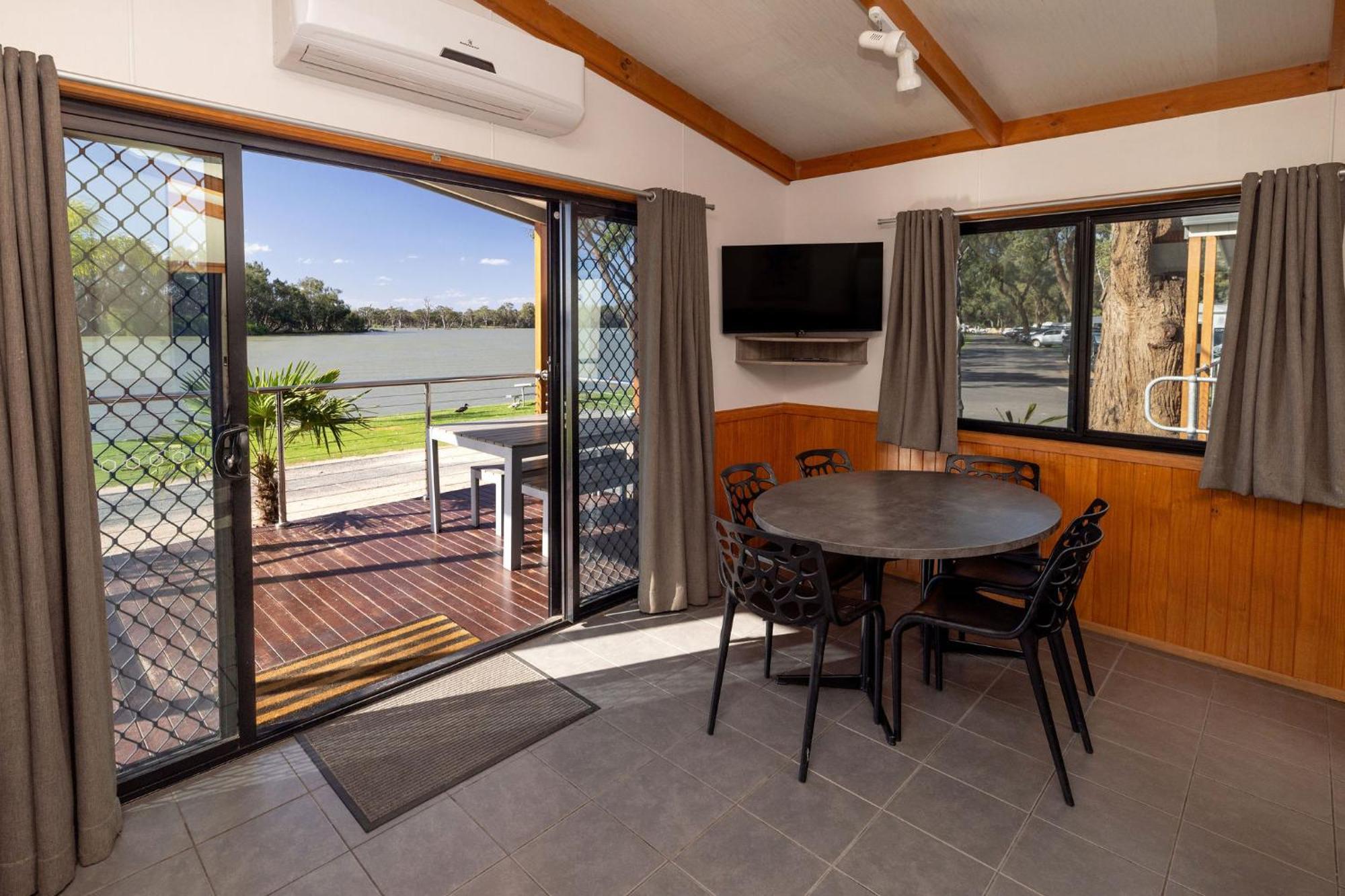 Big4 Renmark Riverfront Holiday Park Extérieur photo