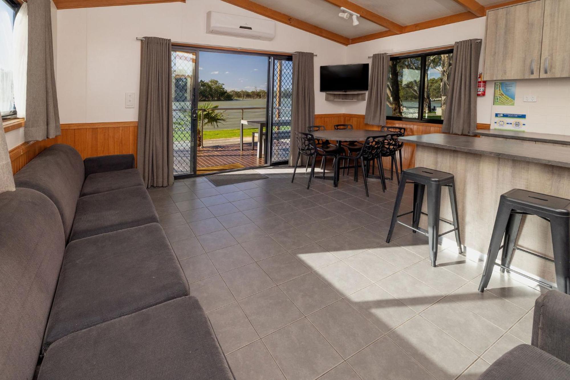Big4 Renmark Riverfront Holiday Park Extérieur photo