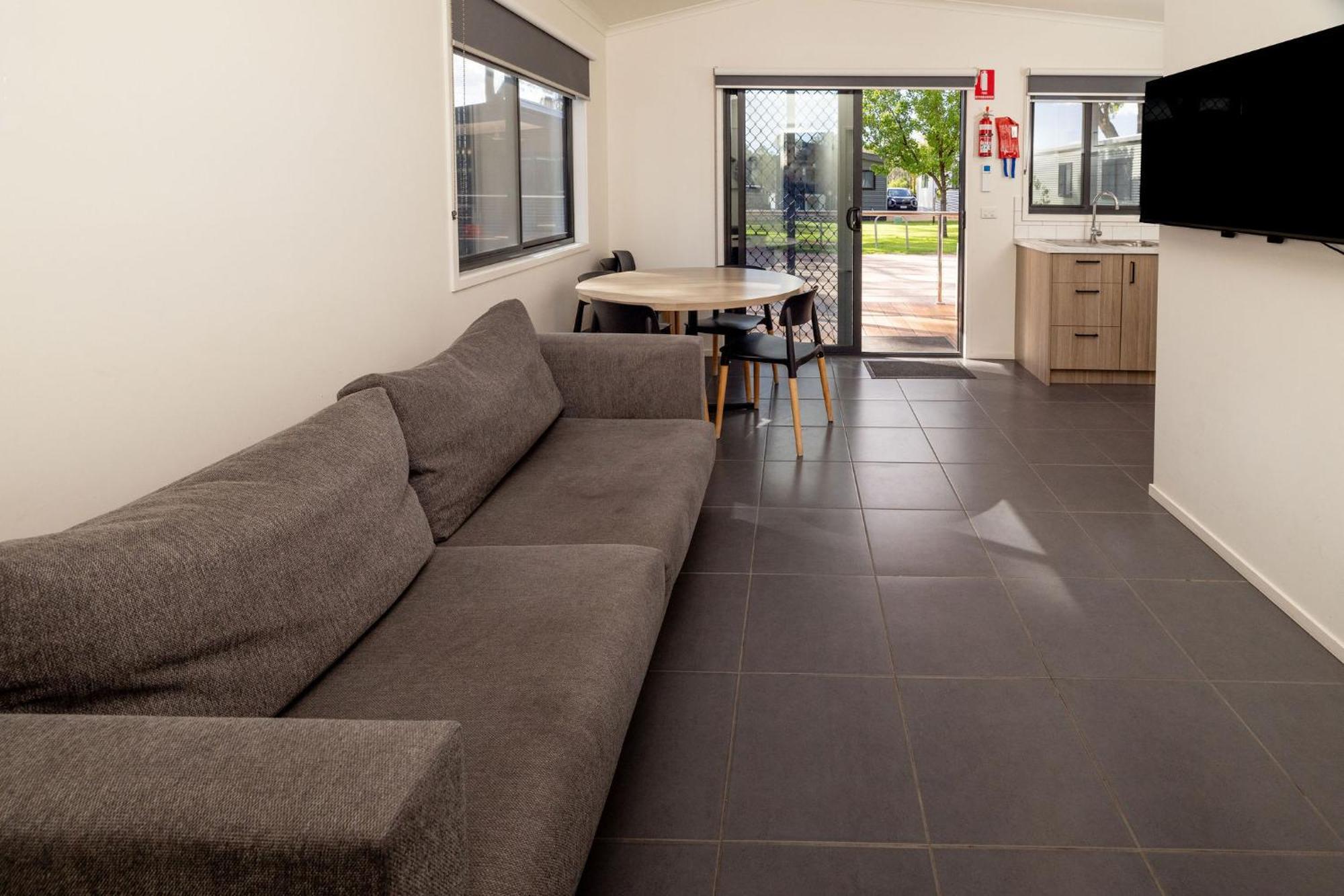 Big4 Renmark Riverfront Holiday Park Extérieur photo