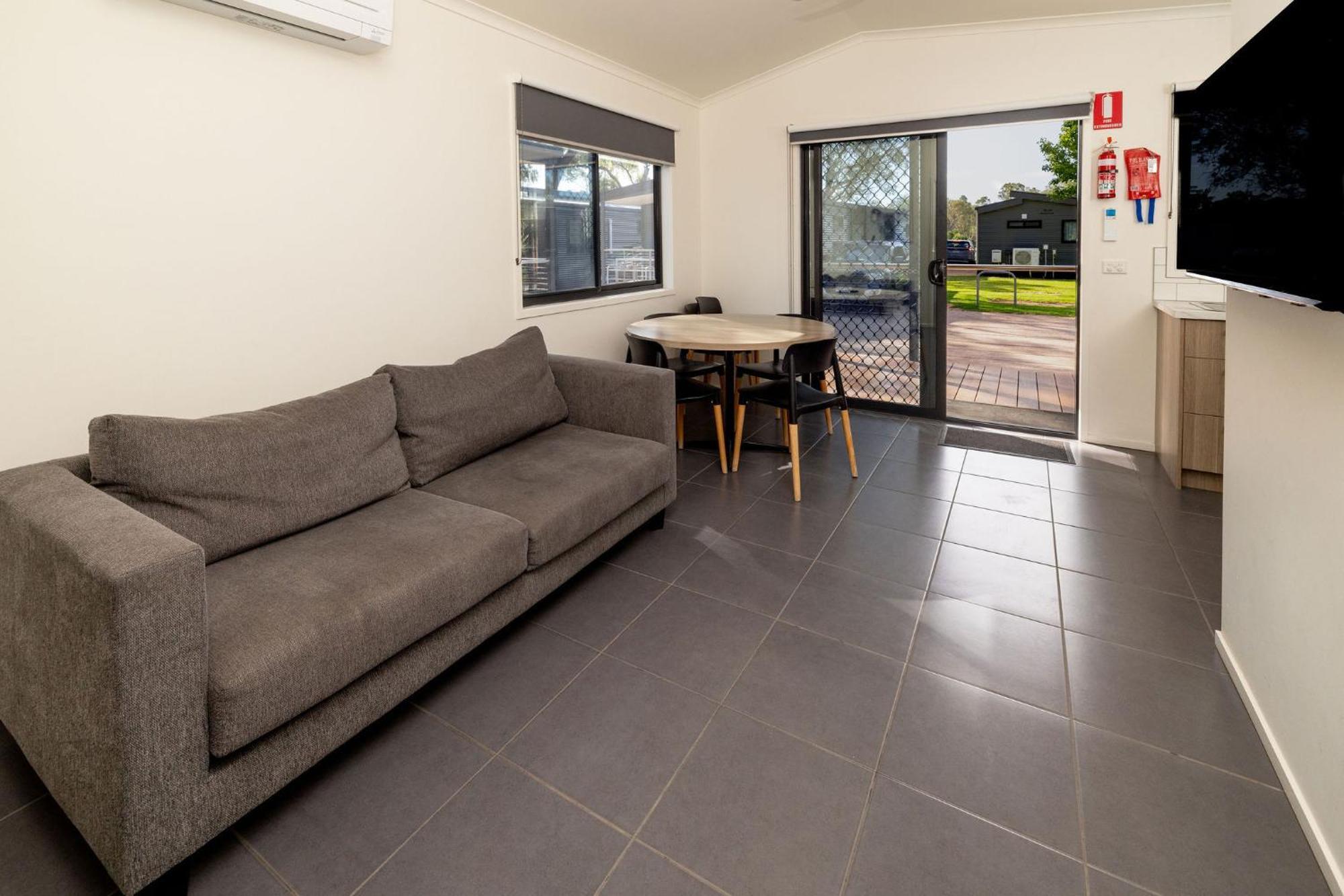 Big4 Renmark Riverfront Holiday Park Extérieur photo