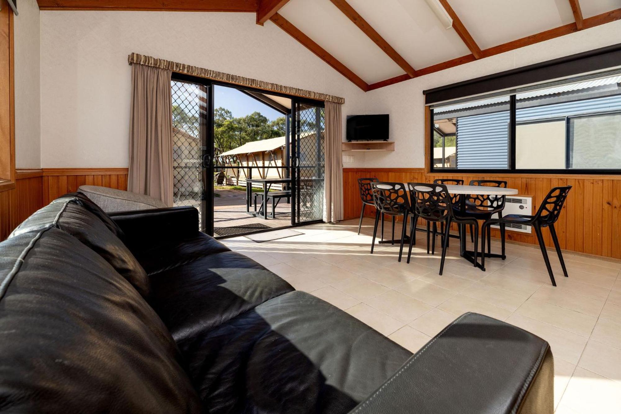 Big4 Renmark Riverfront Holiday Park Extérieur photo