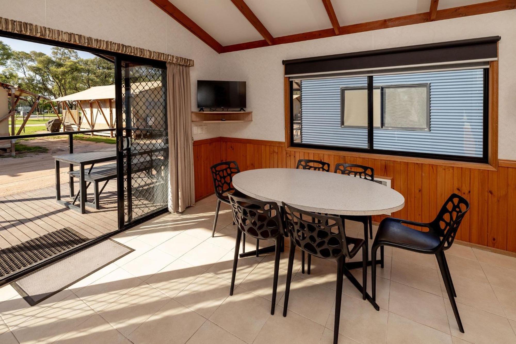 Big4 Renmark Riverfront Holiday Park Extérieur photo