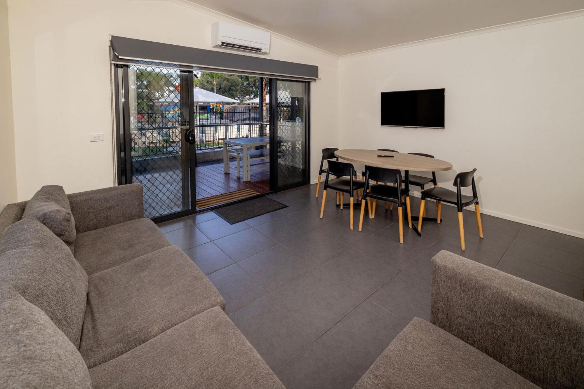 Big4 Renmark Riverfront Holiday Park Extérieur photo