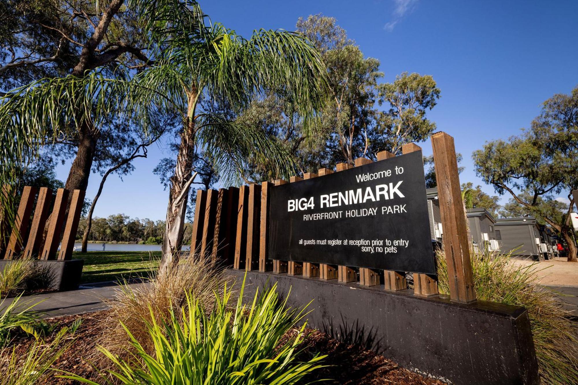 Big4 Renmark Riverfront Holiday Park Extérieur photo