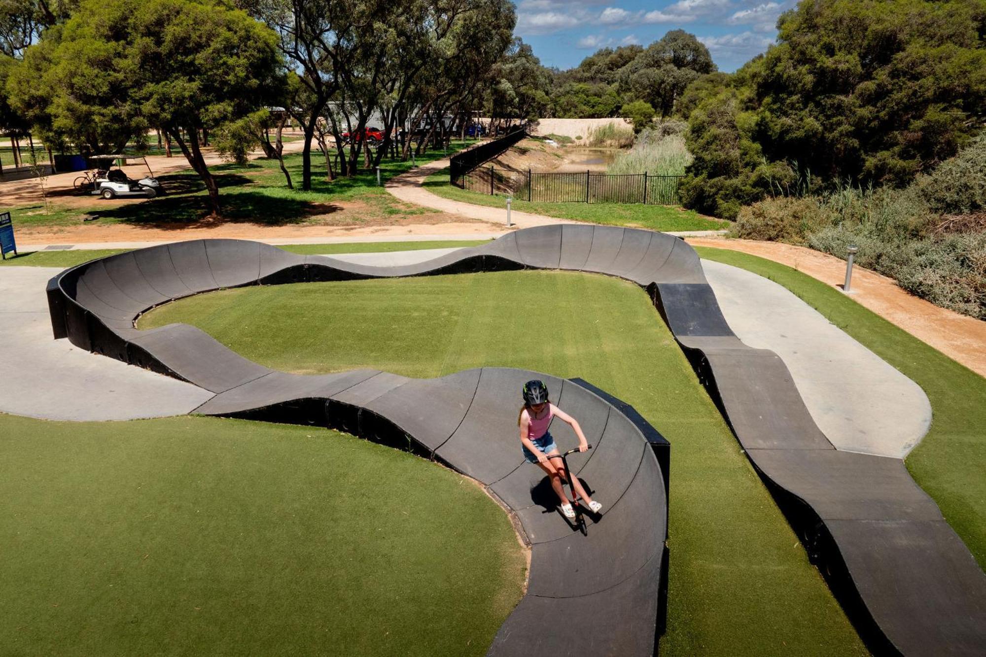 Big4 Renmark Riverfront Holiday Park Extérieur photo