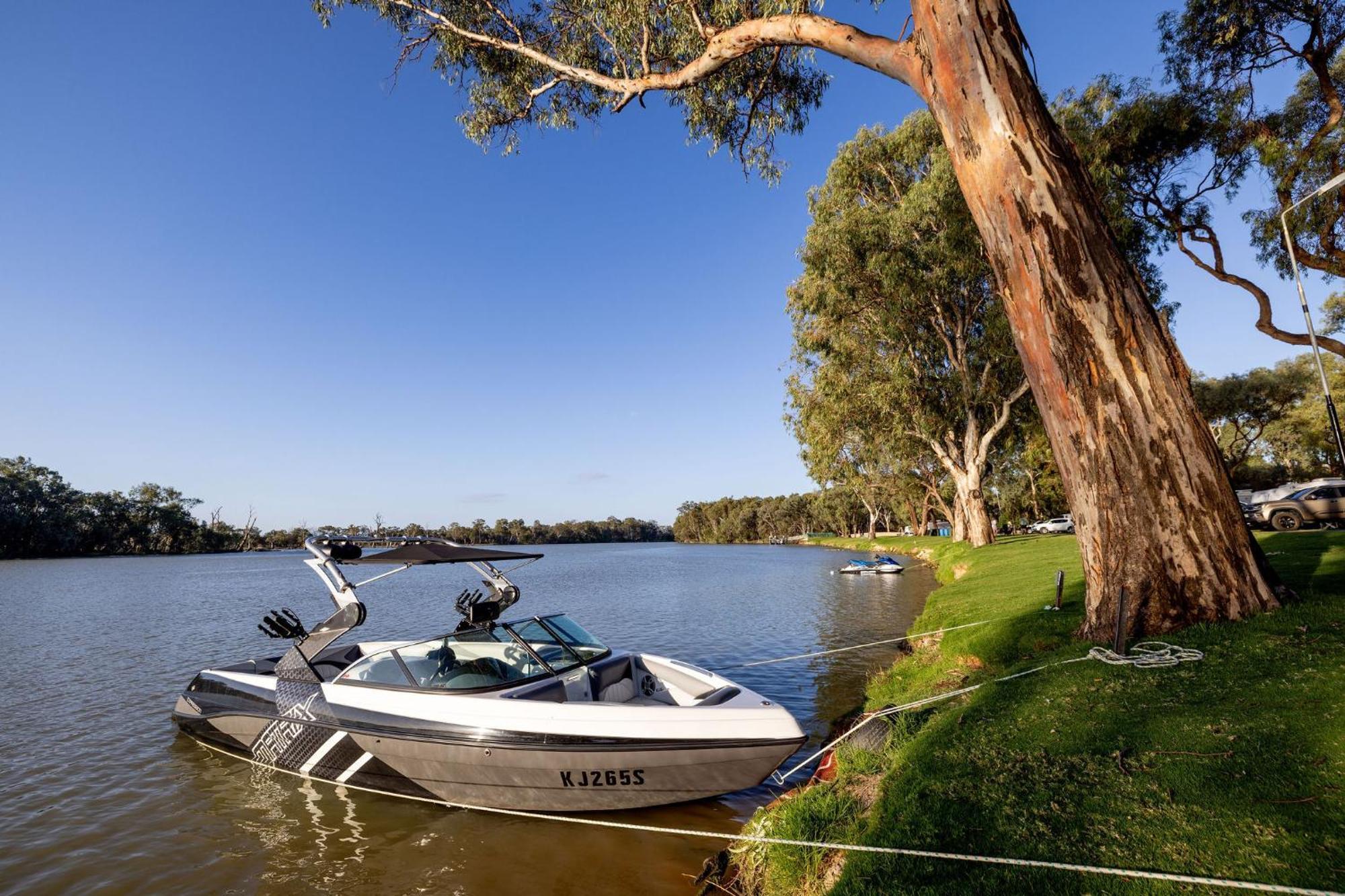 Big4 Renmark Riverfront Holiday Park Extérieur photo